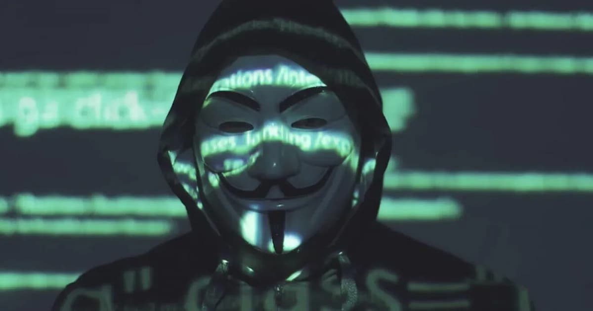 Anonymous si appella ai russi: “Insorgete contro Putin” – IL VIDEO COMPLETO IN ITALIANO