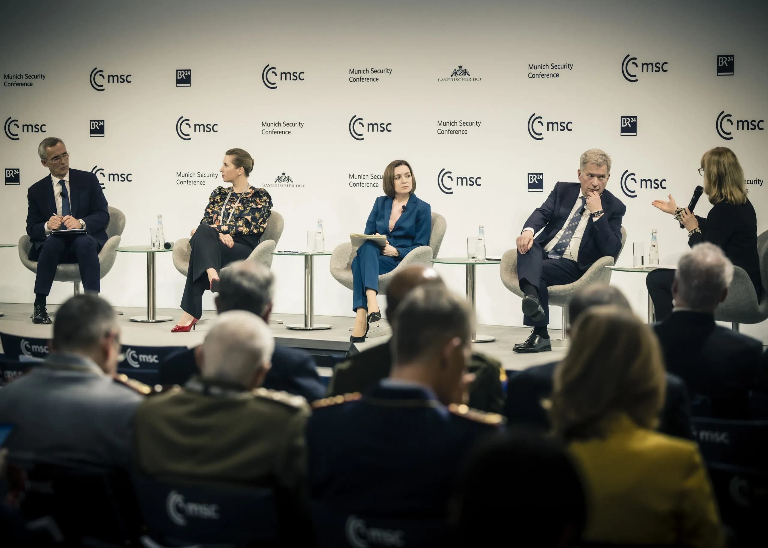 Moldova, Maia Sandu chiede il sostegno NATO per la difesa aerea. Oggi a Chisinau la protesta filorussa