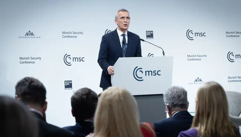 Il discorso di Stoltenberg a Monaco: “Putin sta pianificando nuove guerre”