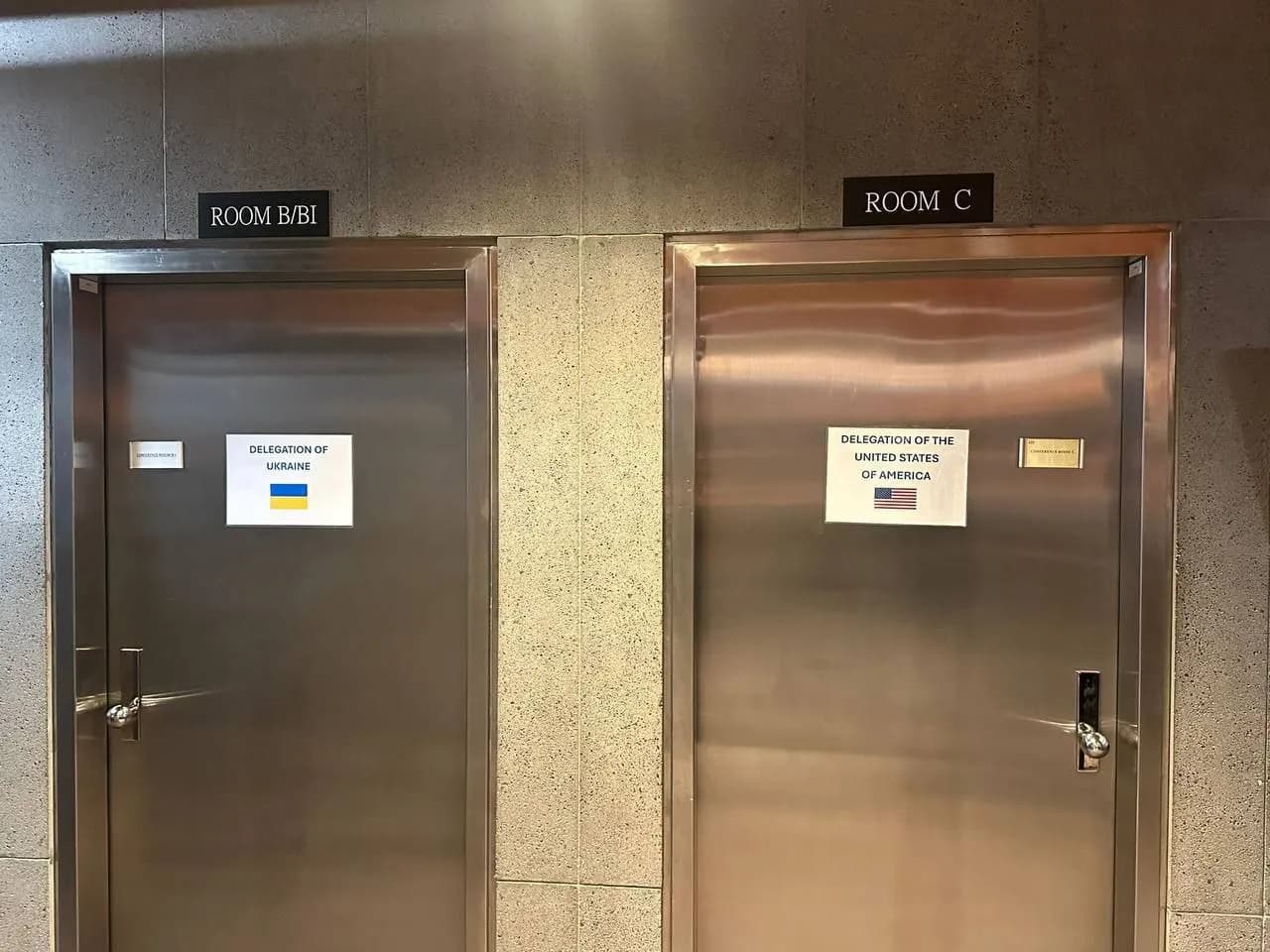 Consultazioni USA-Ucraina: ecco i 24 punti della controproposta europea. “Giallo” sulle restrizioni per l’esercito di Kyiv