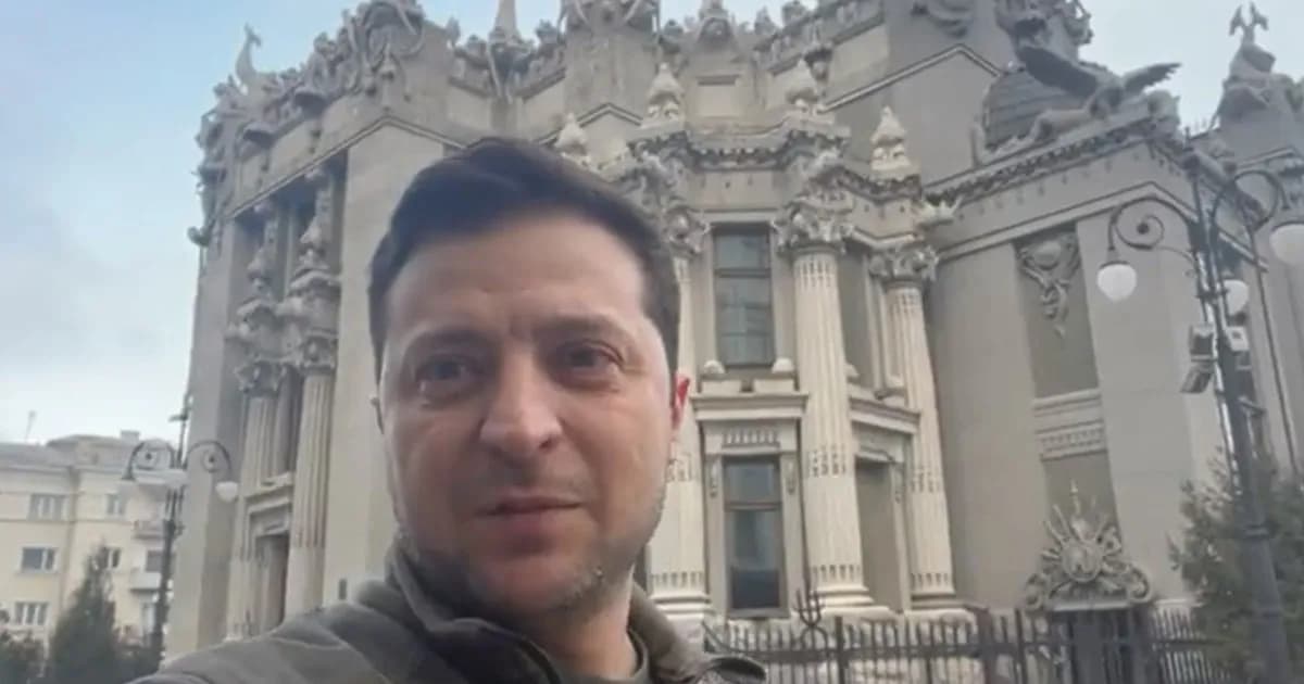 “Zelensky sopravvissuto a tre attentati omicidi”: salvato da soffiata dei servizi segreti russi