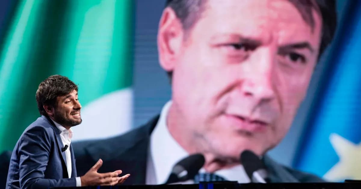 Di Battista attacca Conte: “Sui renziani vi avevo avvertiti”. Botta e risposta su Facebook