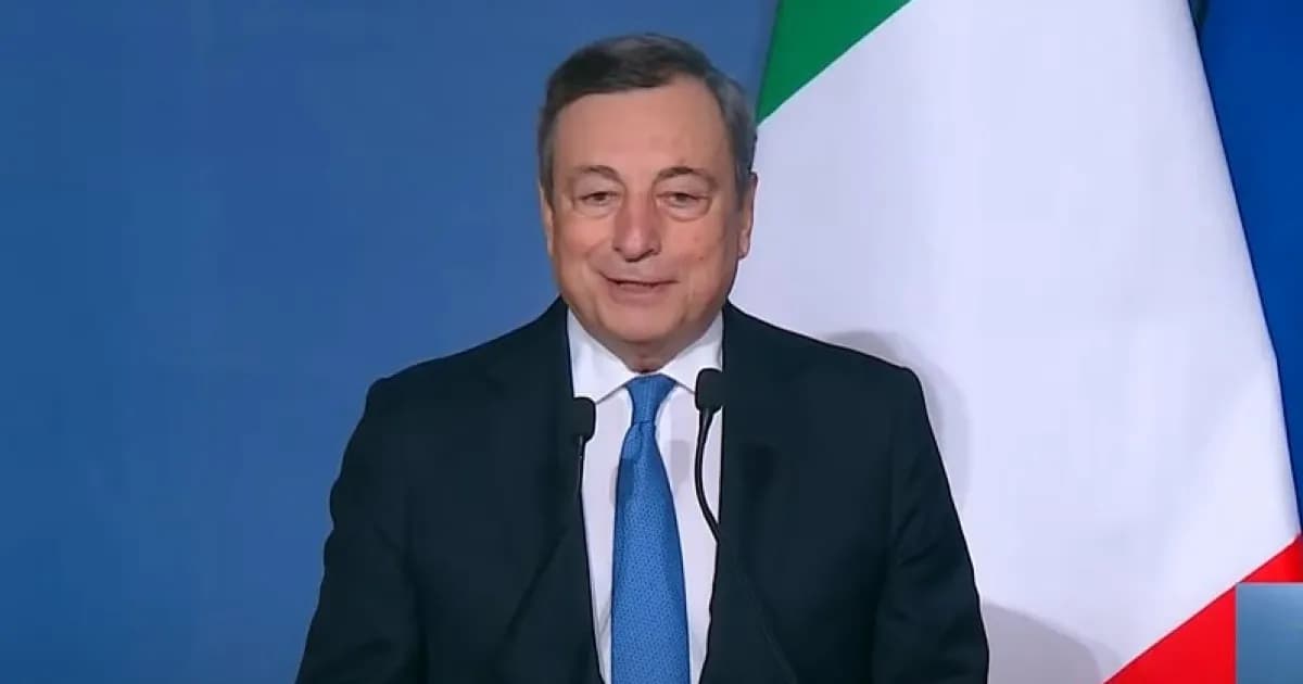 “Nonno al servizio delle istituzioni”: Draghi oggi si è candidato al Colle