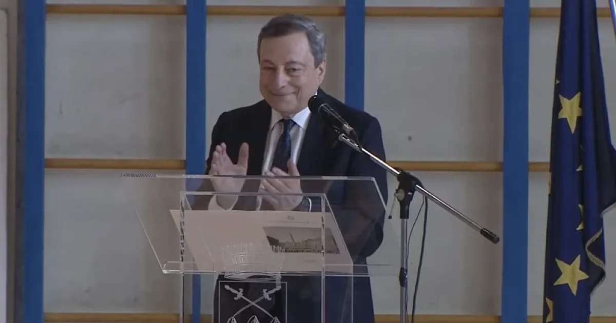 “Un applauso per mia moglie”: il Draghi privato e la “lezione” ai bimbi (utile anche a Conte e Salvini)