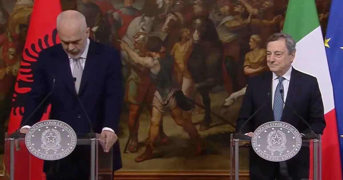 L’omaggio di Edi Rama: “Essere qui sempre un onore, ma stavolta il privilegio è incontrare Draghi” – VIDEO