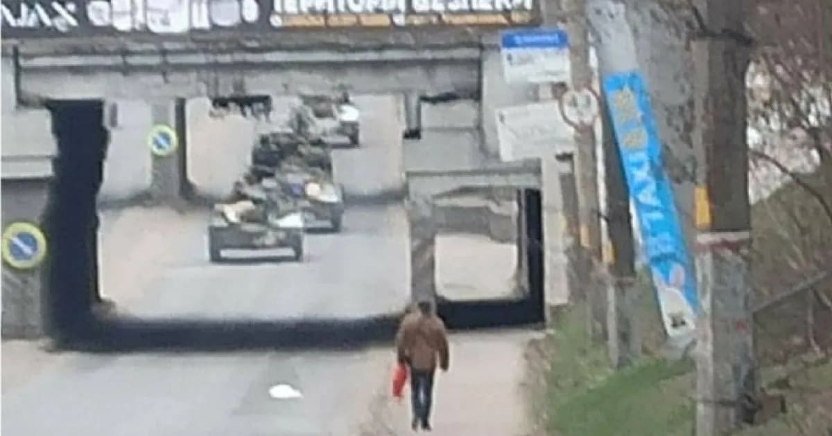 FLASH! Video, truppe russe entrate a Kherson: “Prigionieri usati come scudi umani”