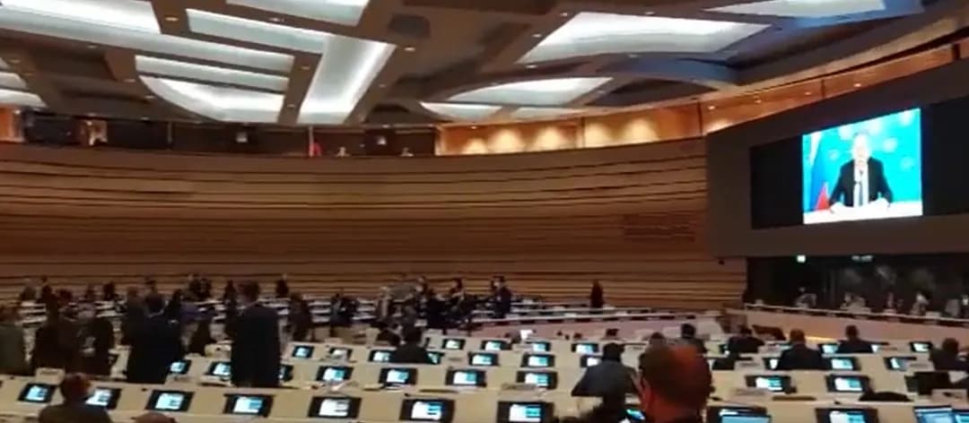 Lavrov parla all’ONU: diplomatici UE e Alleati abbandonano l’Aula – VIDEO