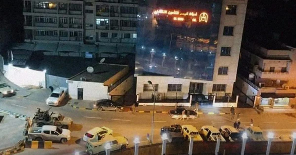 Libia nel caos: uomini armati occupano il palazzo del governo. Cosa sta succedendo