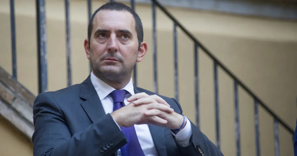 Spadafora, bomba contro Conte. L’estratto del libro: “Mi chiedo perché dovrebbero votarci…”