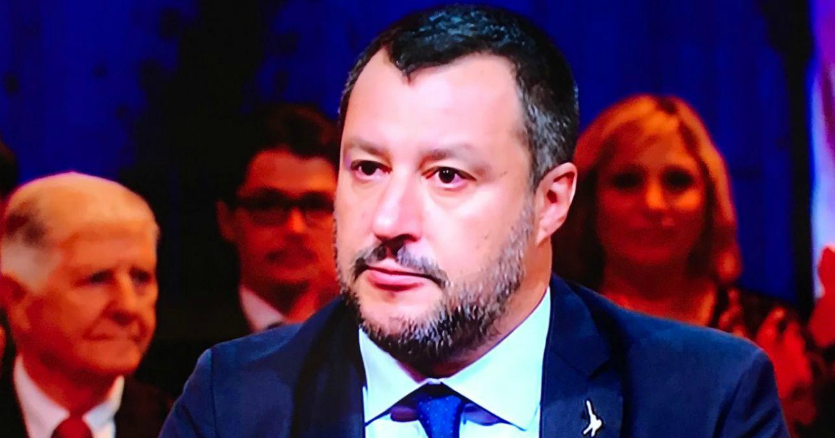 Salvini a "Fuori dal coro", Rete 4