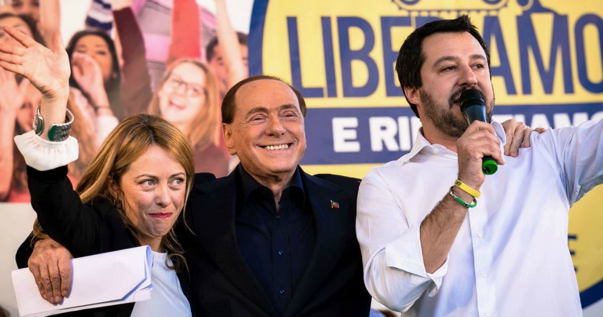 Berlusconi, Salvini e Meloni a Bologna nel 2015